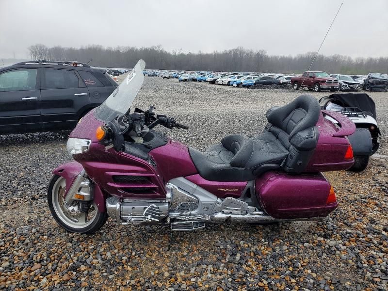 2004 Honda GL1800