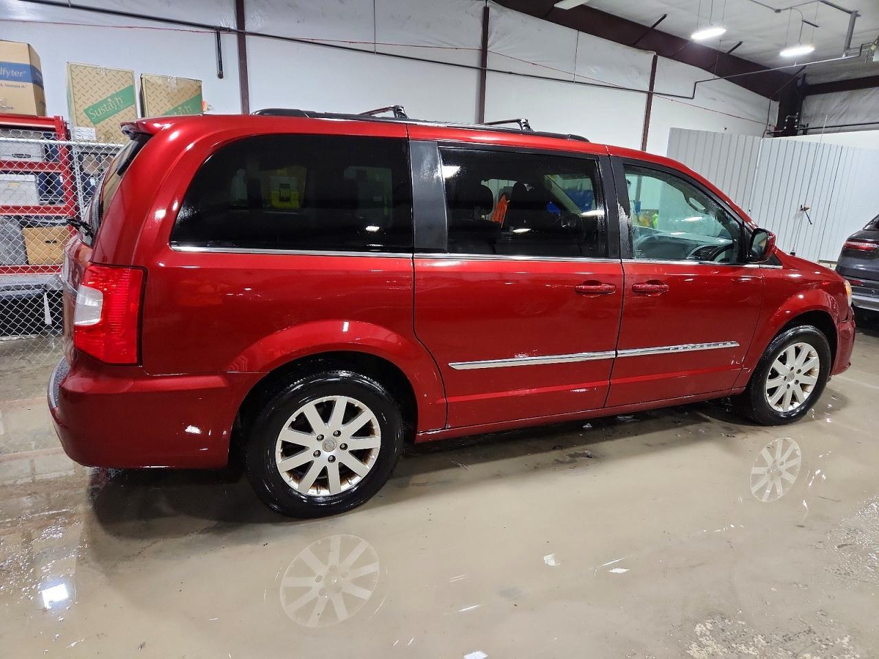 2014 Chrysler Town & Country Touring