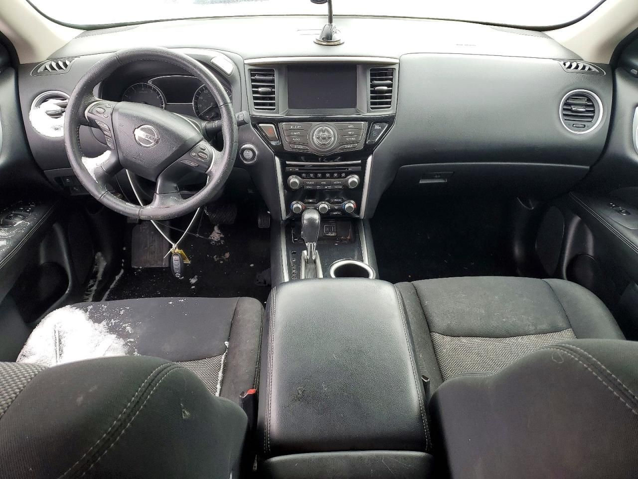 2019 Nissan Pathfinder s