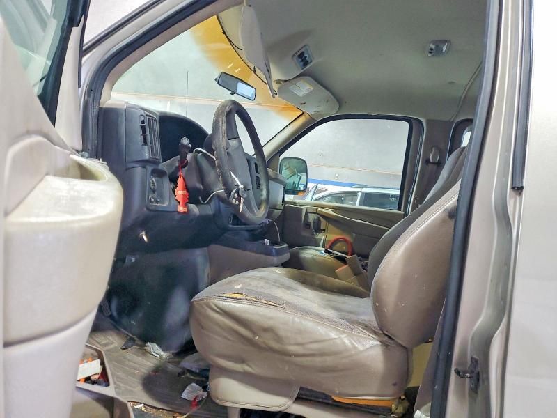 2003 Chevrolet Express G1500 Delivery van