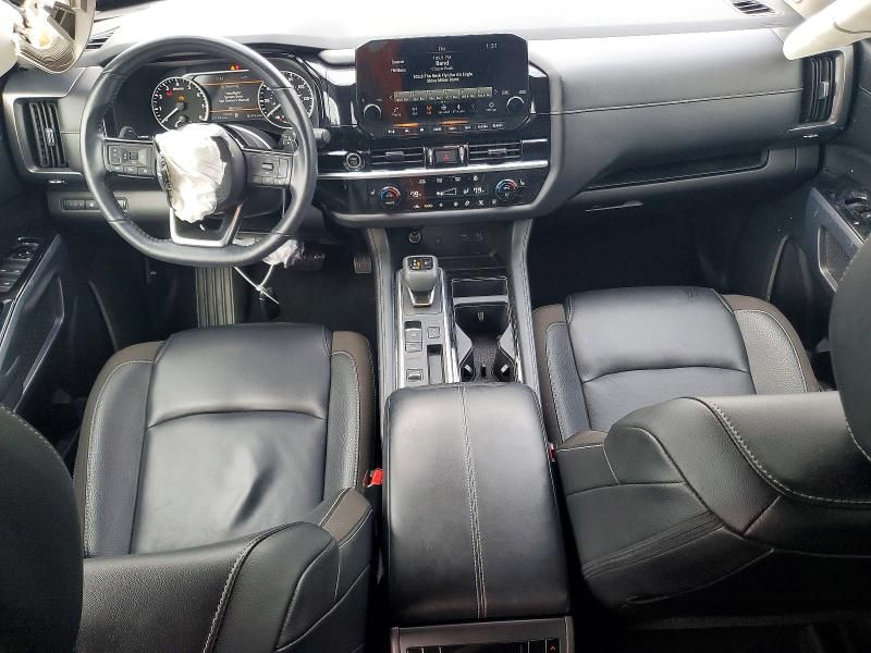 2023 Nissan Pathfinder sl