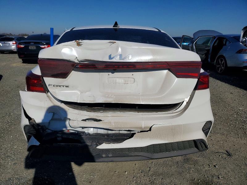 2024 KIA Forte lx