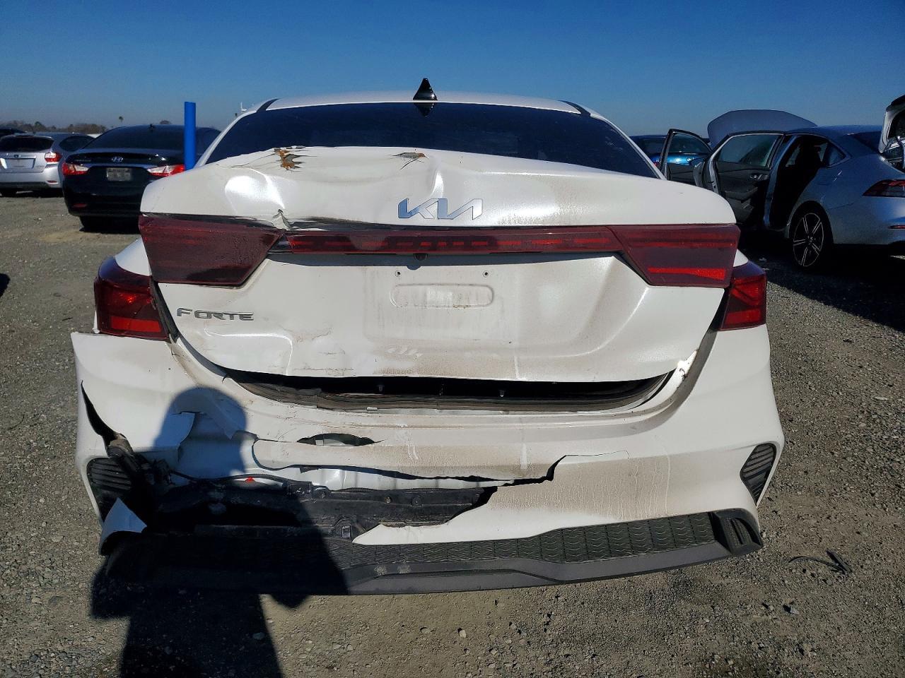 2024 KIA Forte lx