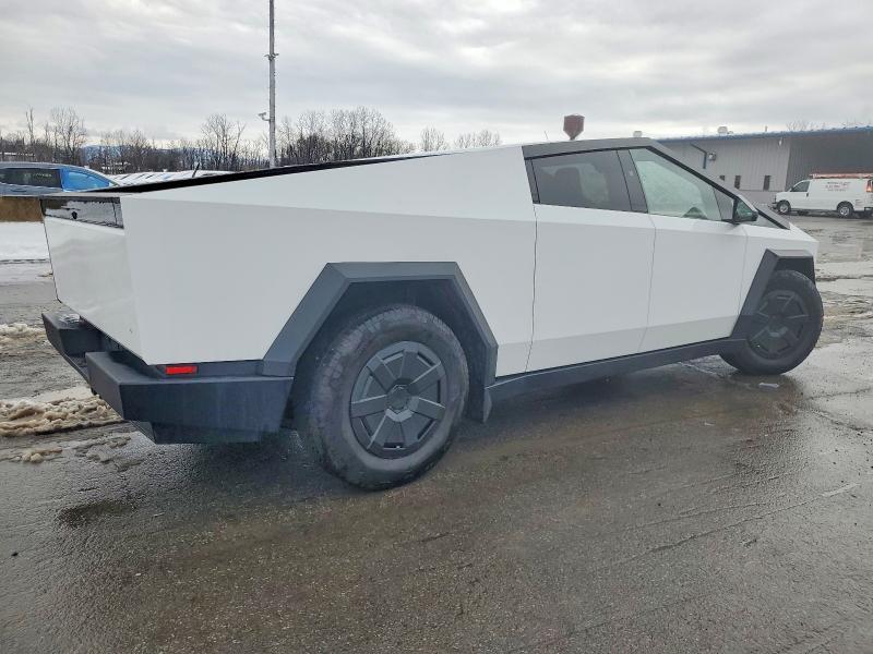 2025 Tesla Cybertruck