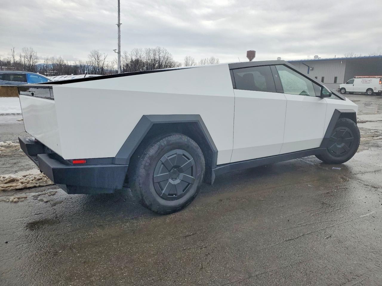 2025 Tesla Cybertruck