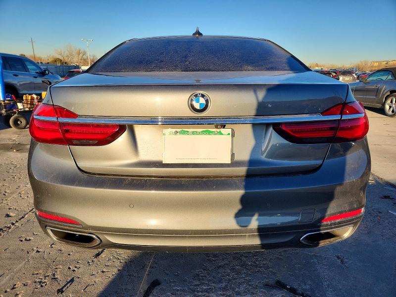 2016 BMW 750 xi
