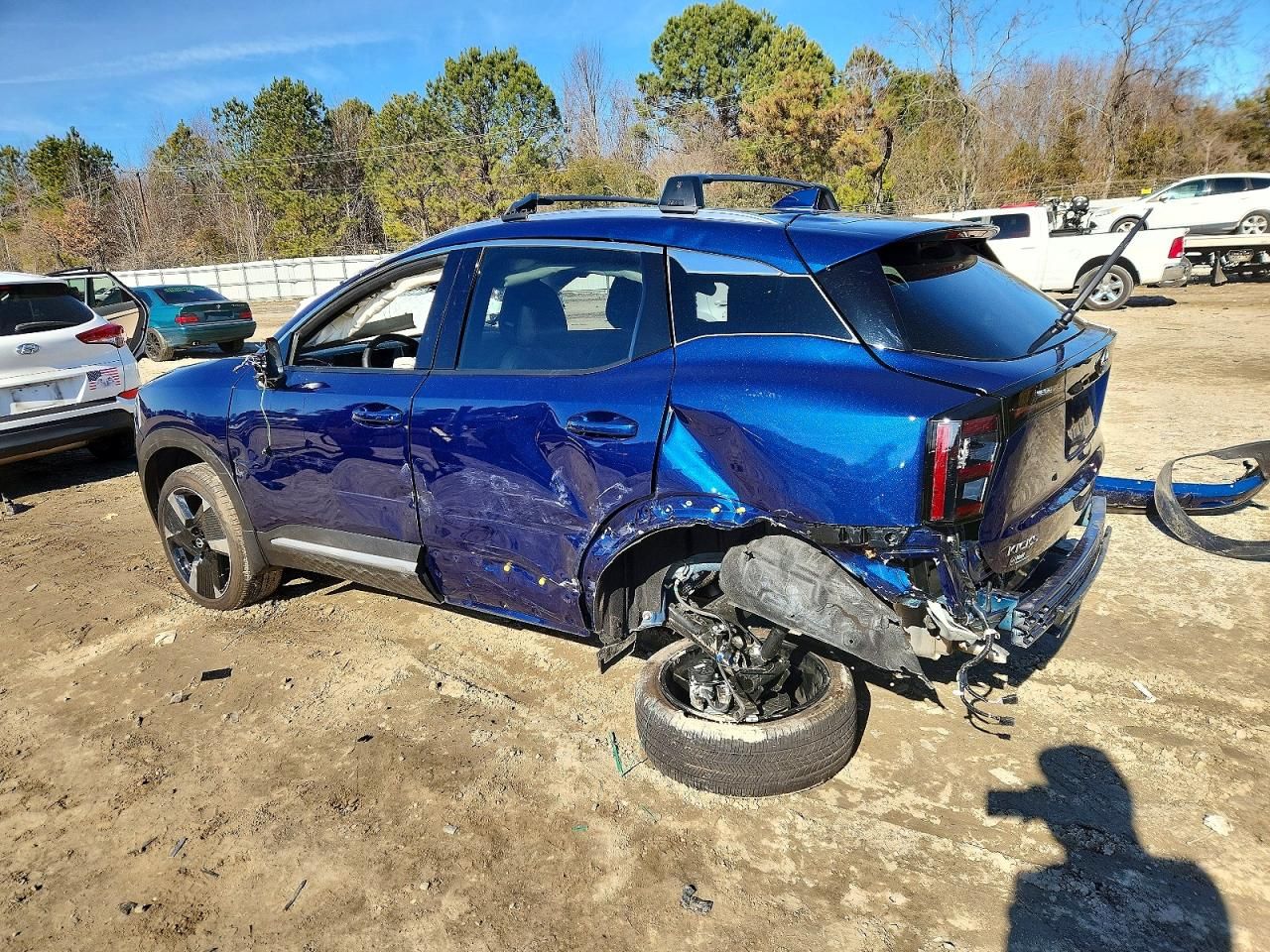2025 Nissan Kicks sr