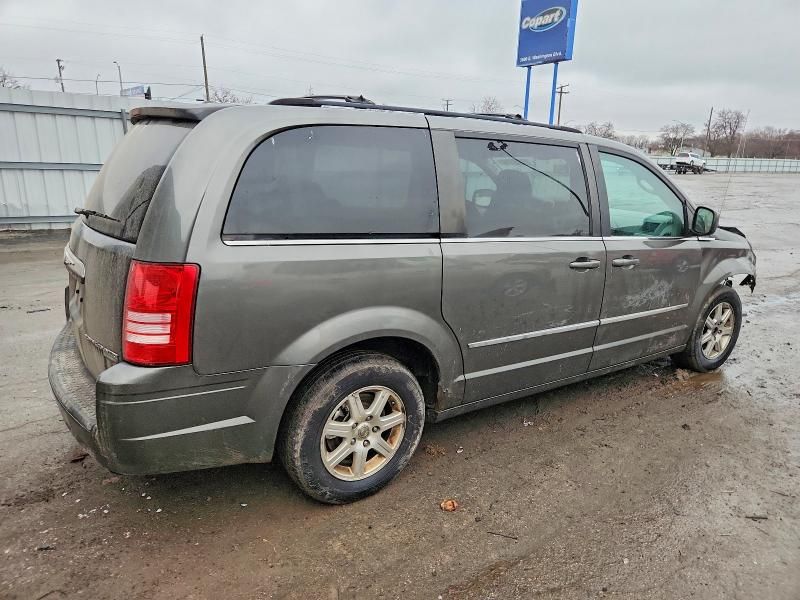 2010 Chrysler Town & Country Touring
