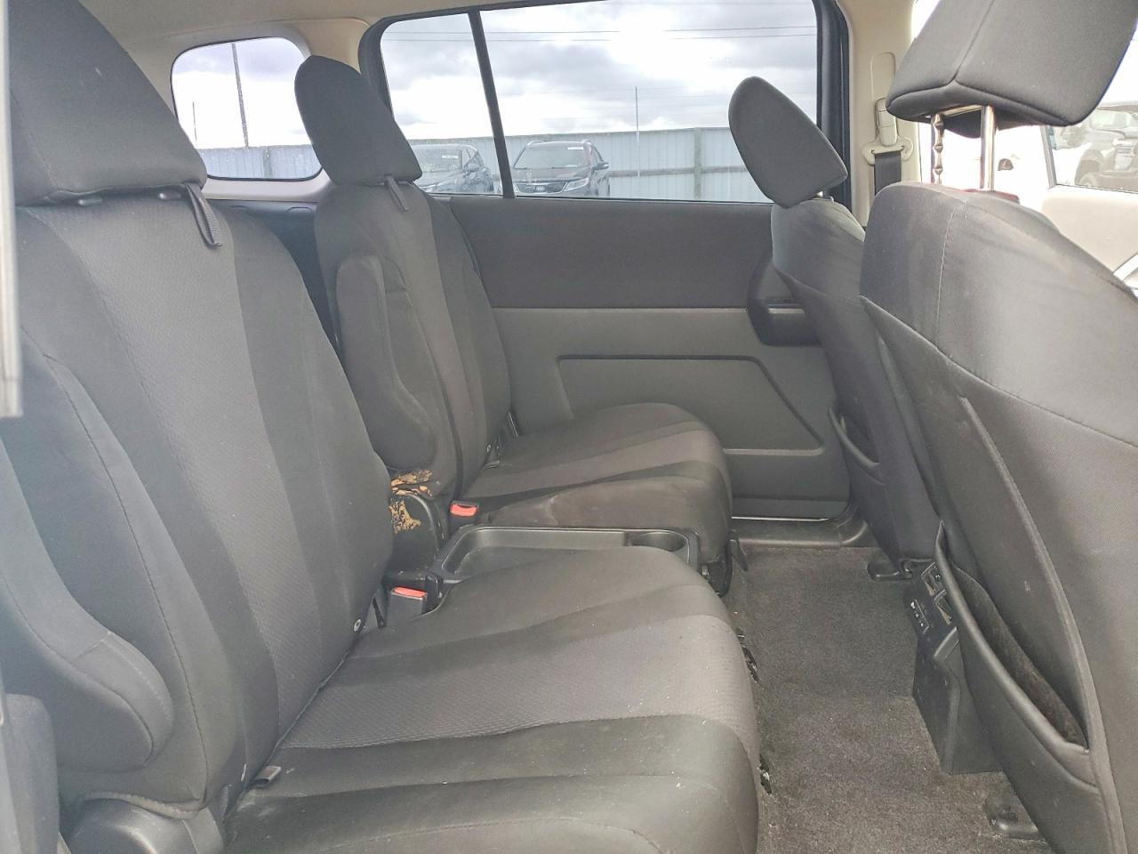 2014 Mazda 5 Sport