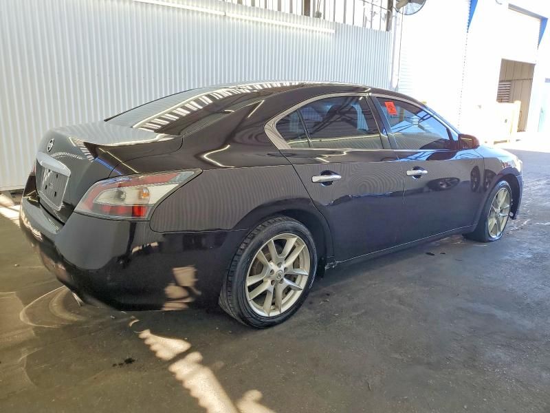 2013 Nissan Maxima s