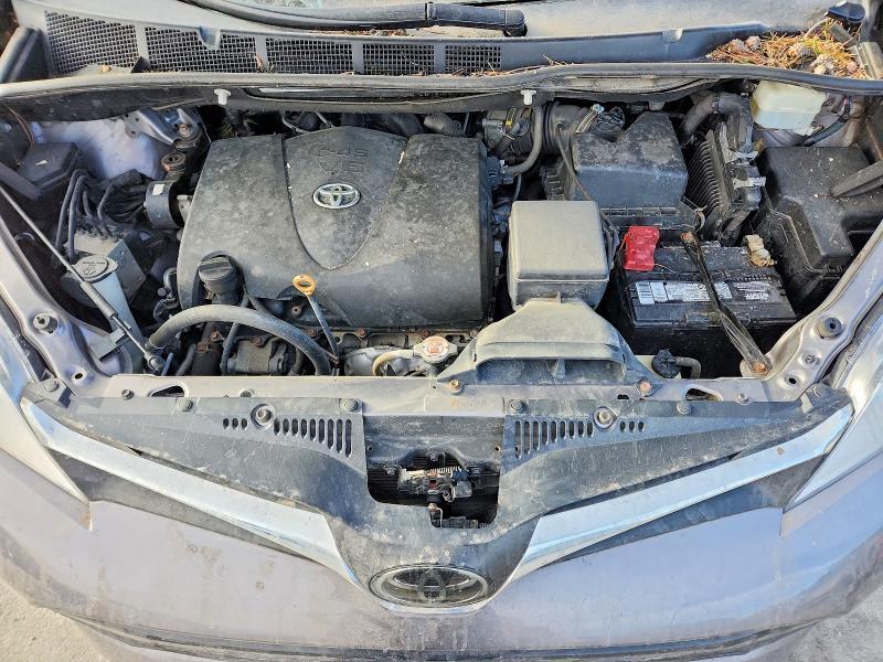 2019 Toyota Sienna le