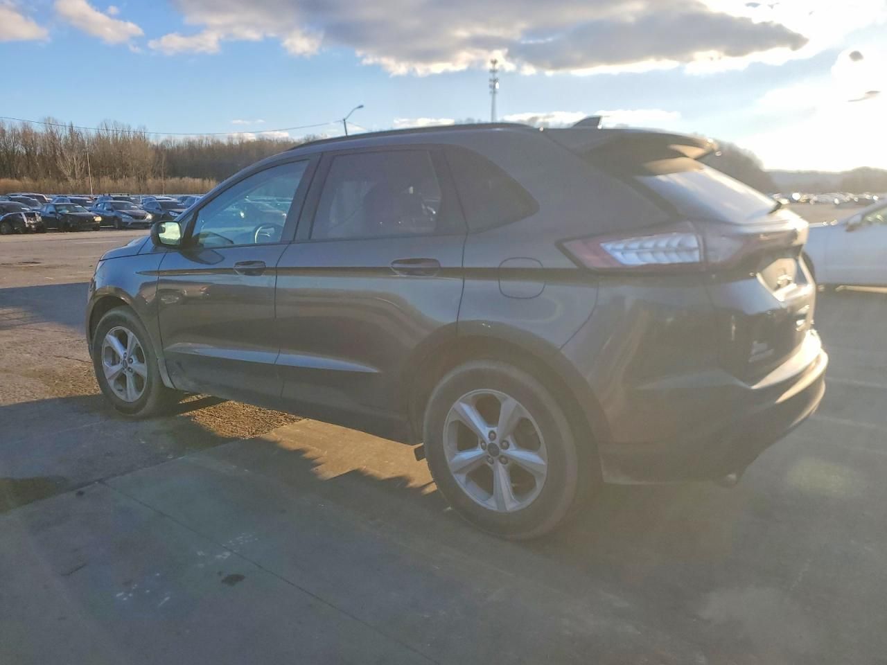 2018 Ford Edge se
