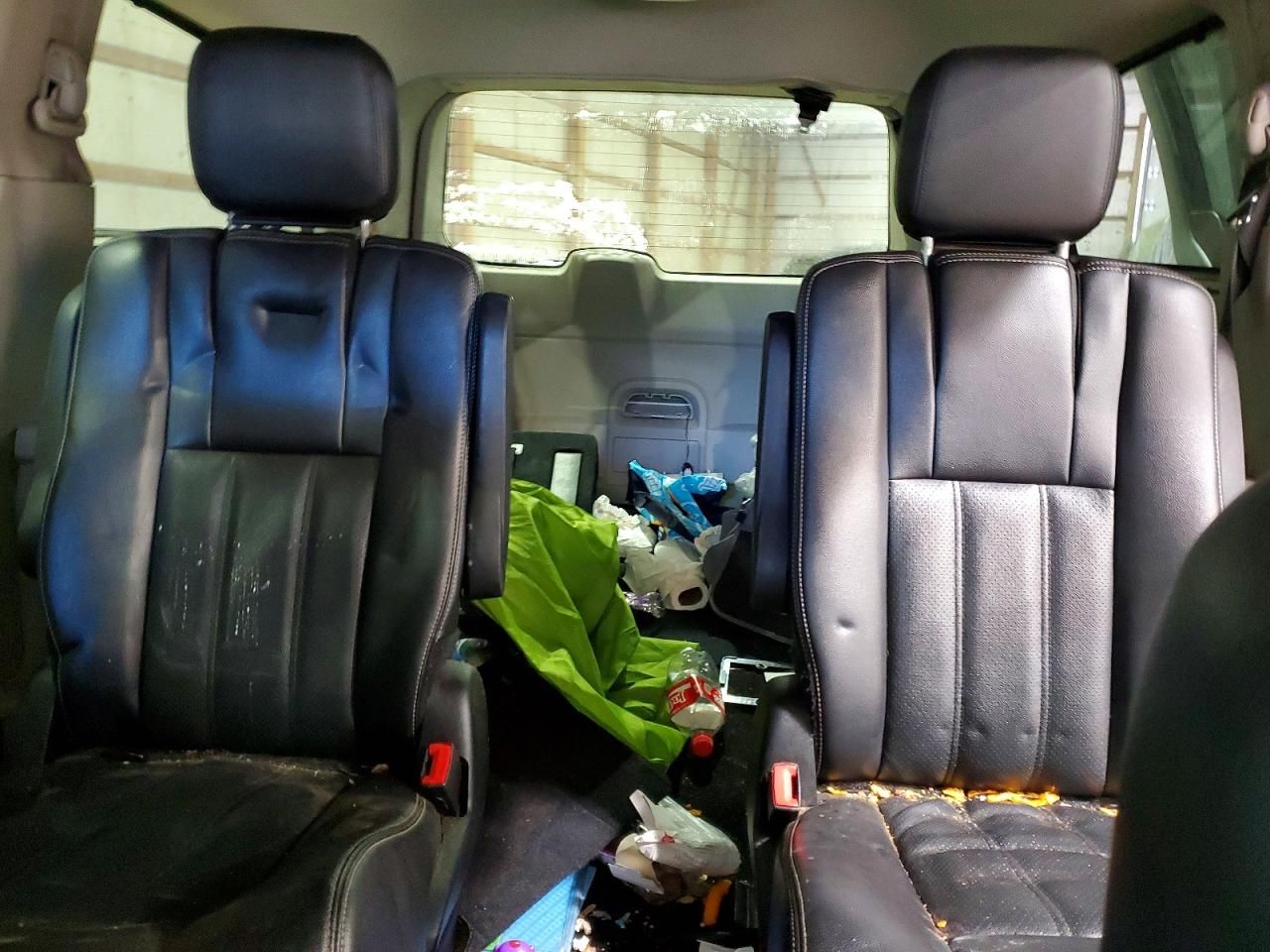 2015 Chrysler Town & Country Touring l