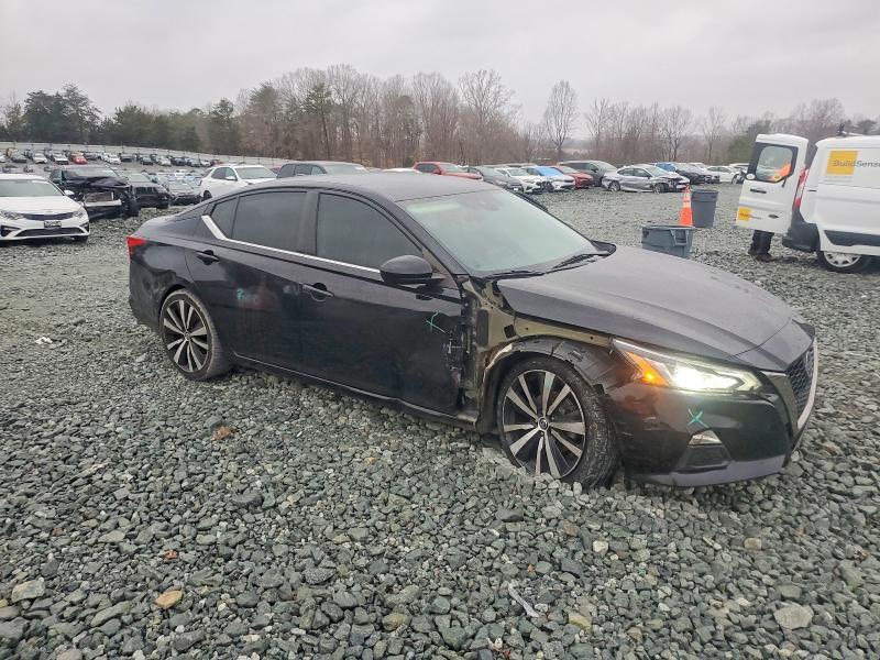 2021 Nissan Altima sr