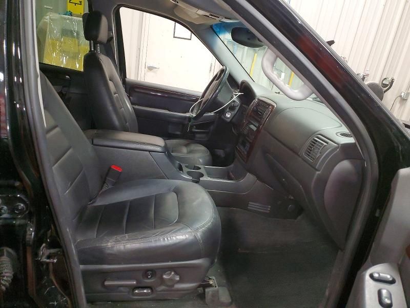 2004 Ford Explorer Limited