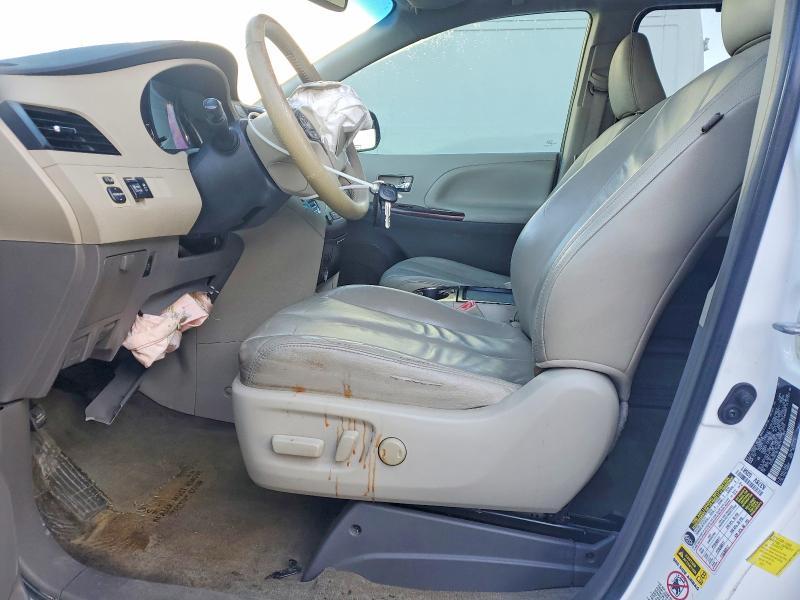 2011 Toyota Sienna xle