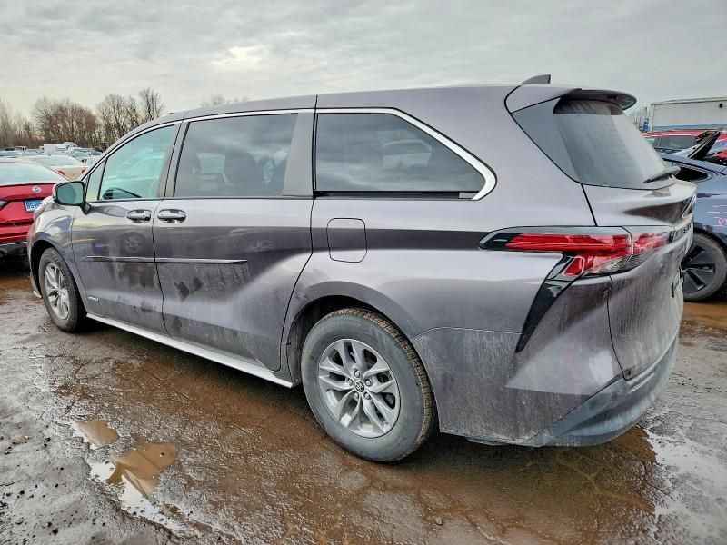 2021 Toyota Sienna le