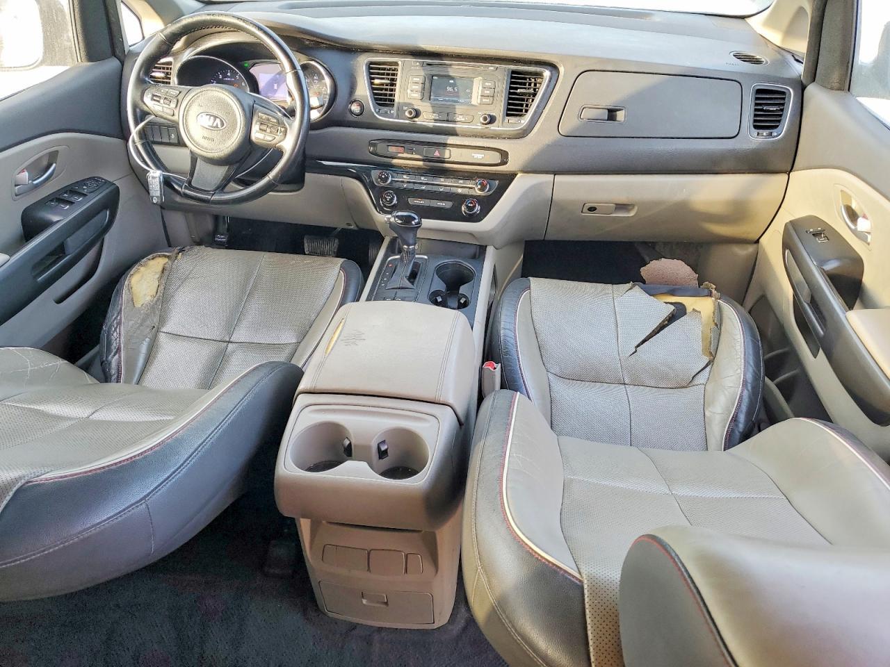 2016 KIA Sedona lx