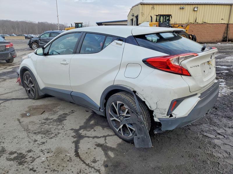 2021 Toyota C-hr xle