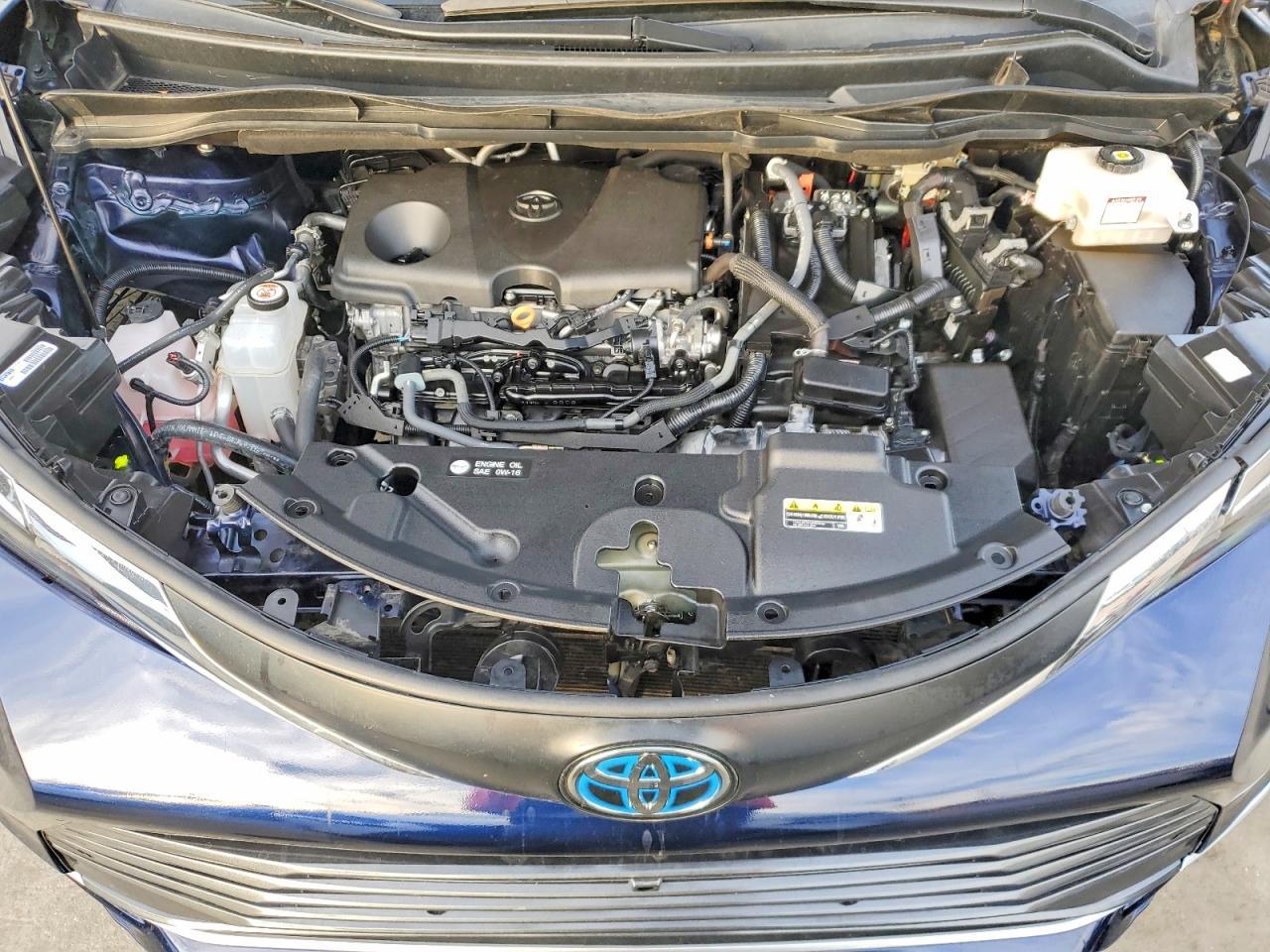 2023 Toyota Sienna xle