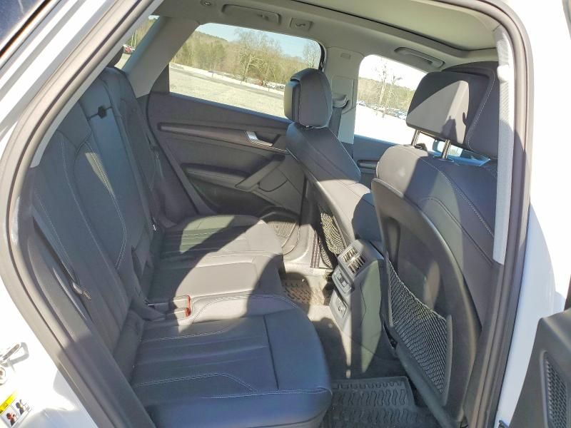 2024 Audi Q5 e Premium Plus 55