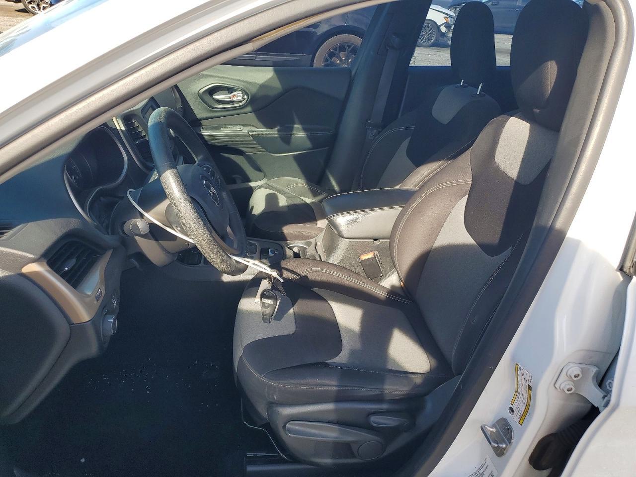 2014 Jeep Cherokee Sport