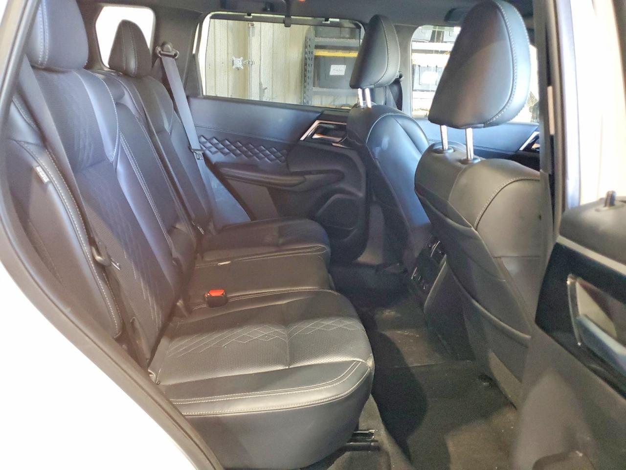 2025 Mitsubishi Outlander sel