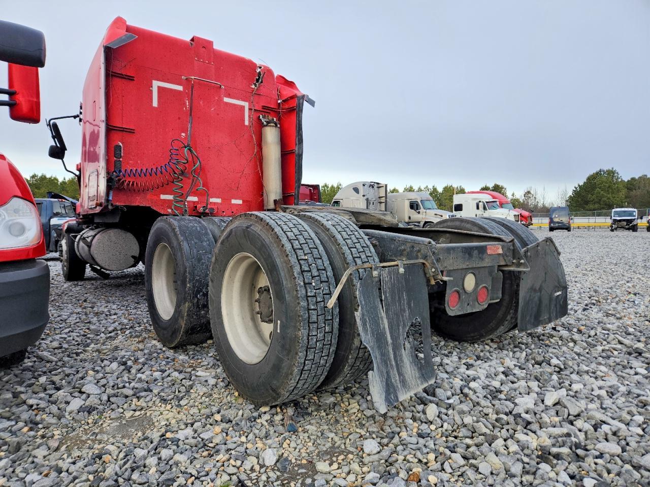 2006 Freightliner Columbia 120 Semi Truck