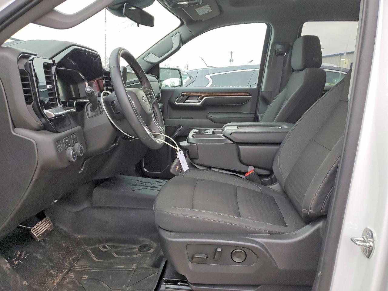 2026 Chev Silverado K1500 RST