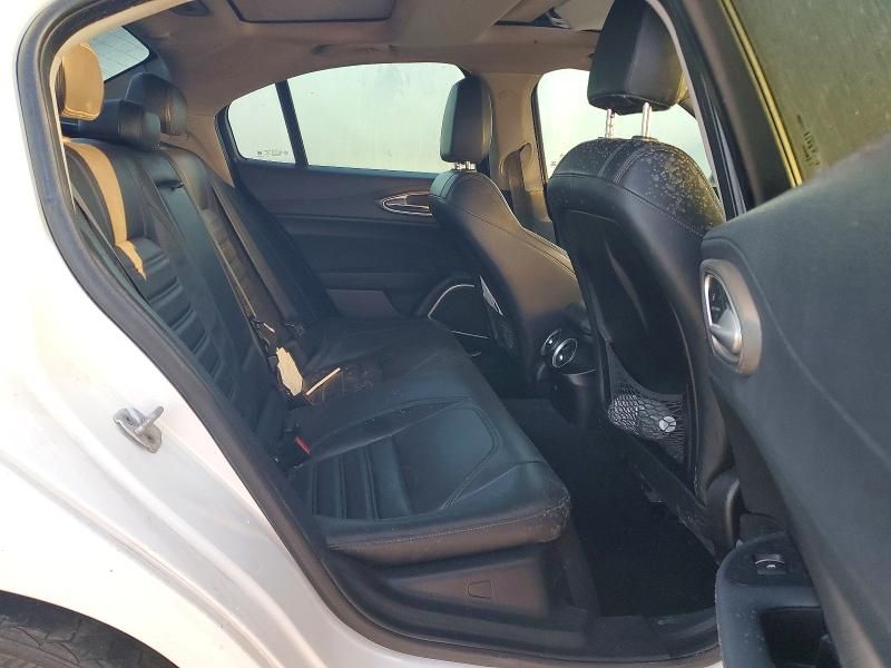 2017 Alfa Romeo Giulia ti