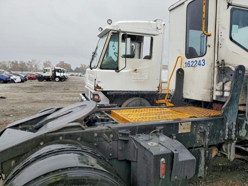 2016 Ottawa Yard Tractor 2016 Klhy Unknown-yard Truck