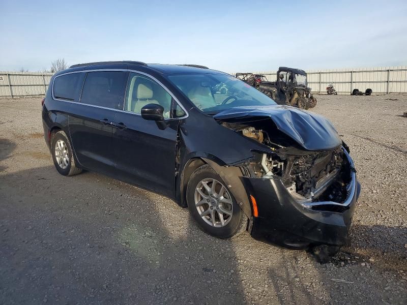 2021 Chrysler Voyager lxi