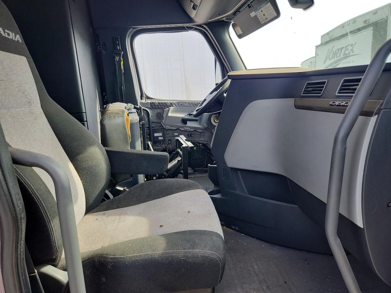2019 Freightliner Cascadia 126 Semi Truck