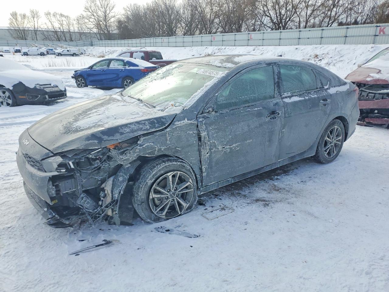 2023 KIA Forte lx