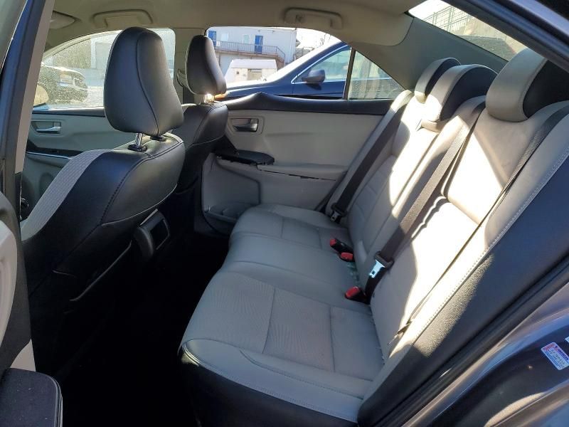 2016 Toyota Camry le