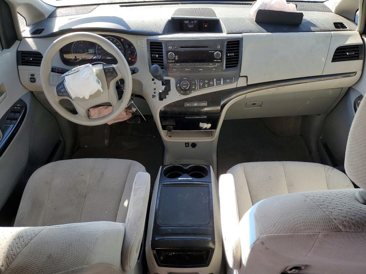 2013 Toyota Sienna le