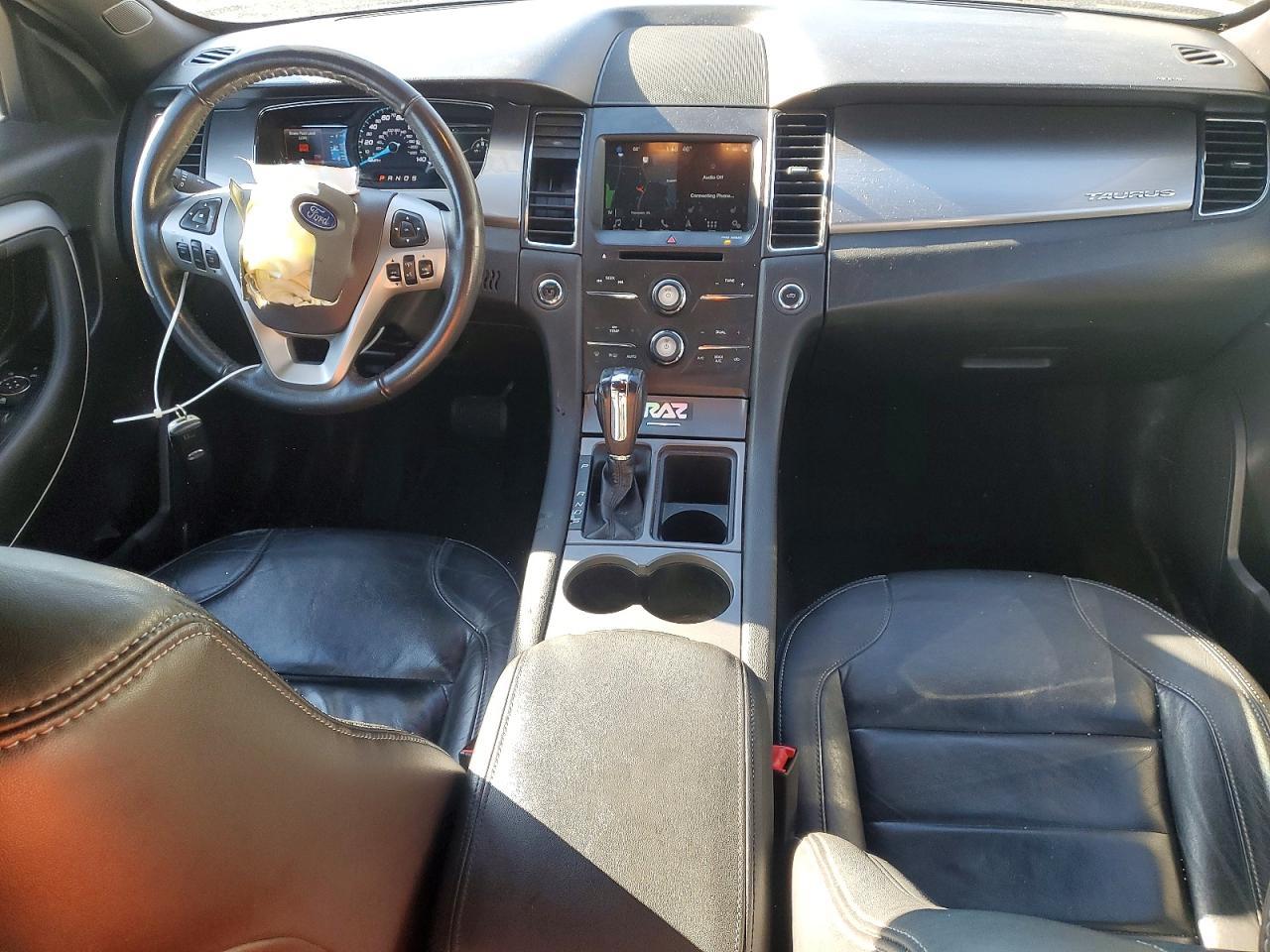2018 Ford Taurus sel