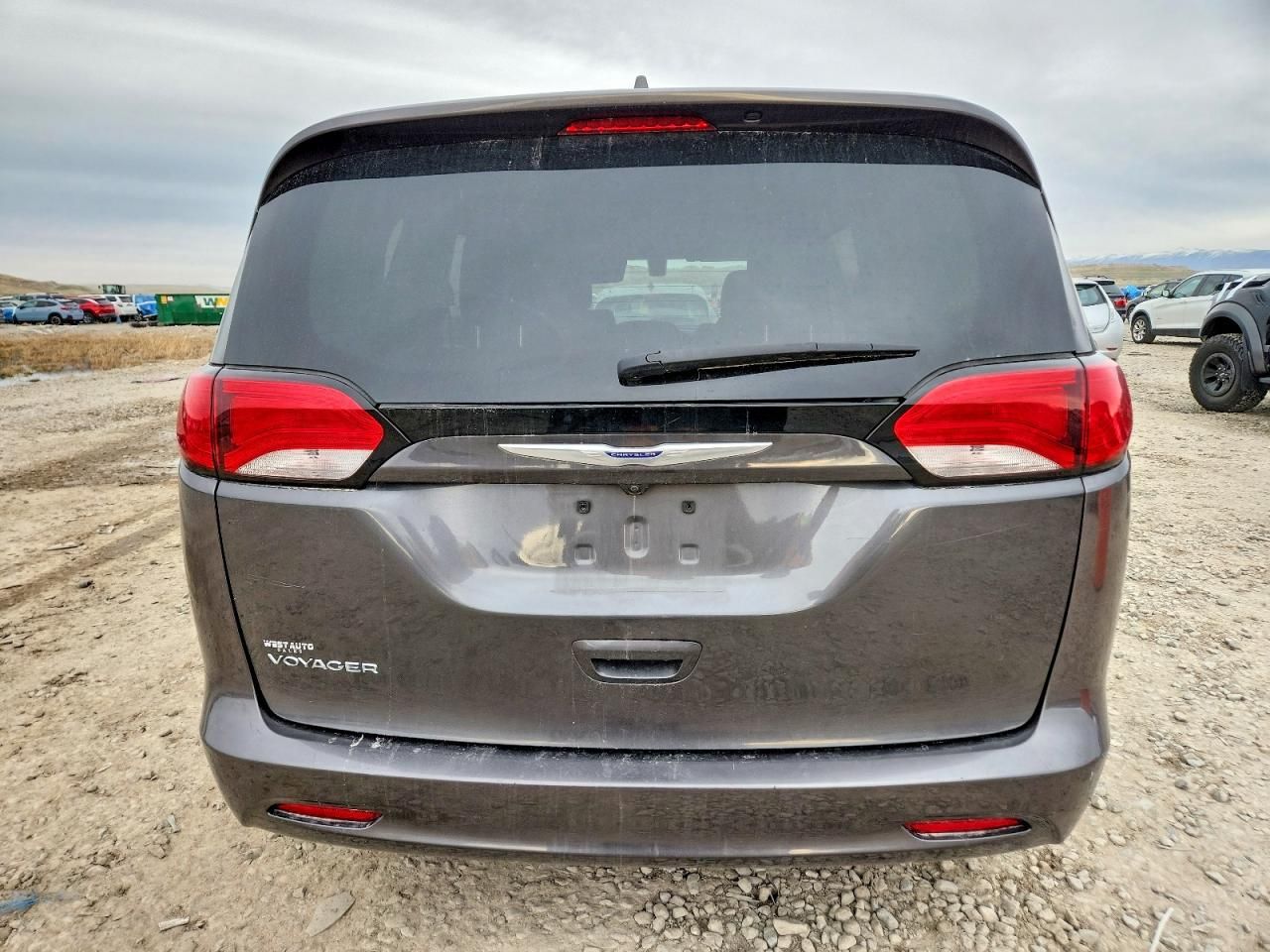 2020 Chrysler Voyager lx