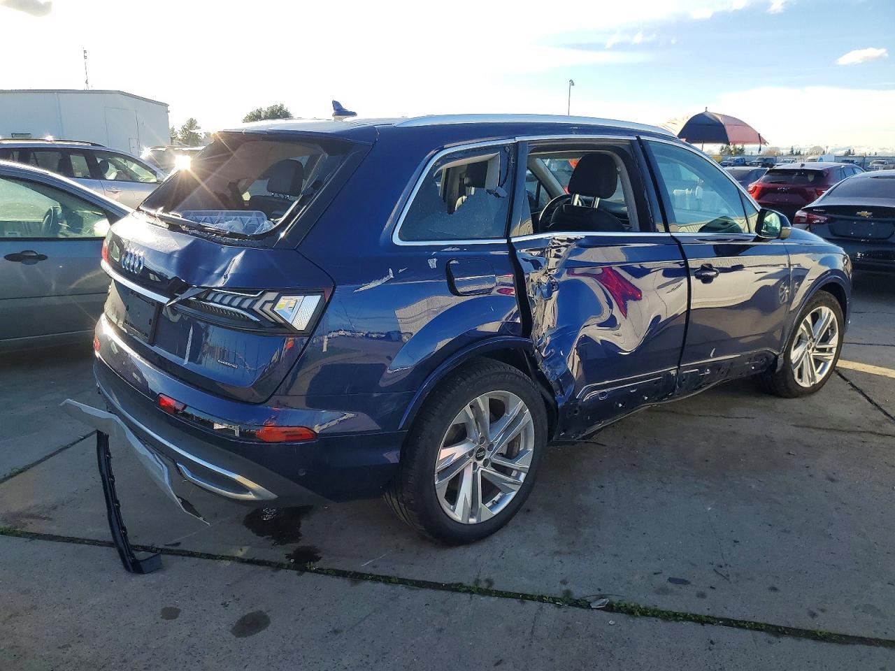 2022 Audi Q7 Premium Plus
