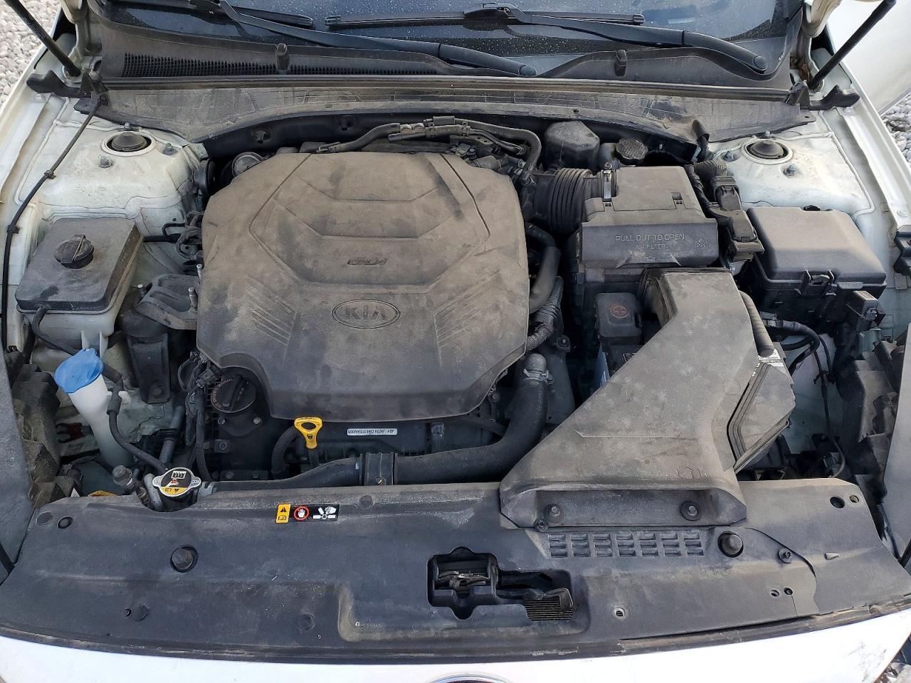 2017 KIA Cadenza Premium