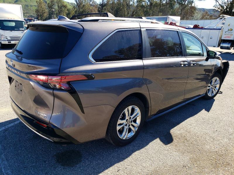 2023 Toyota Sienna Limited