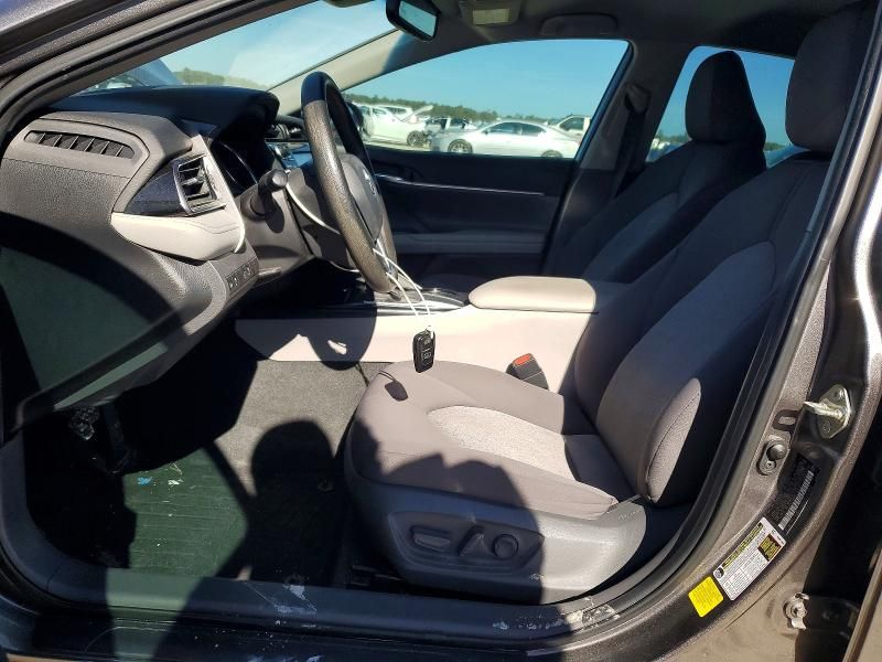 2020 Toyota Camry le