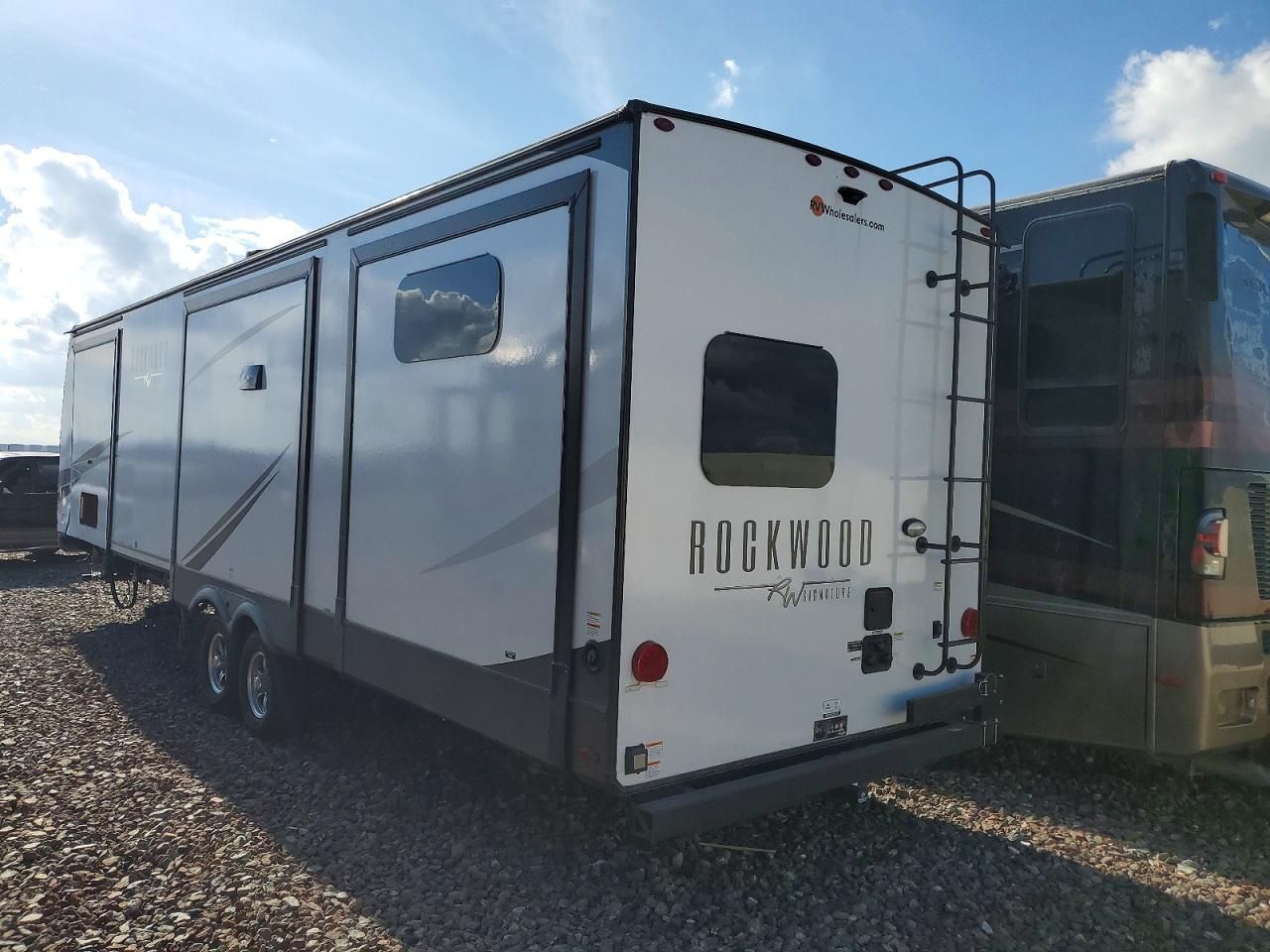 2025 Rockwood Signature