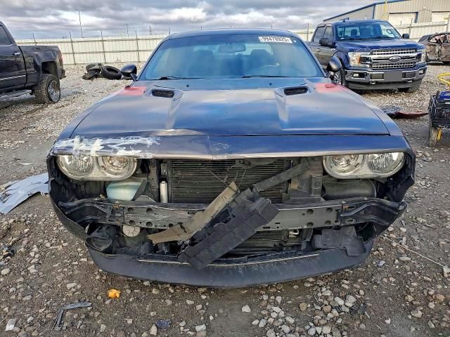 2014 Dodge Challenger sxt
