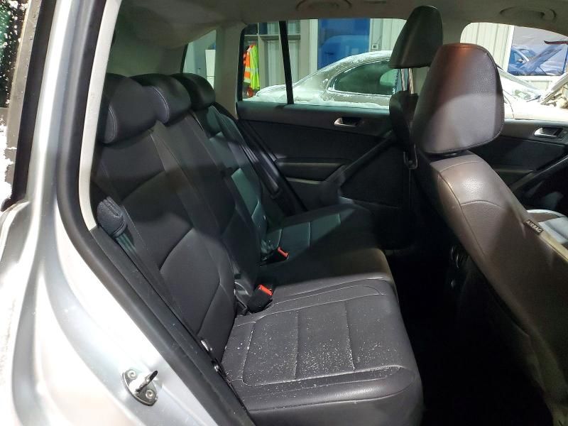 2010 Volkswagen Tiguan s