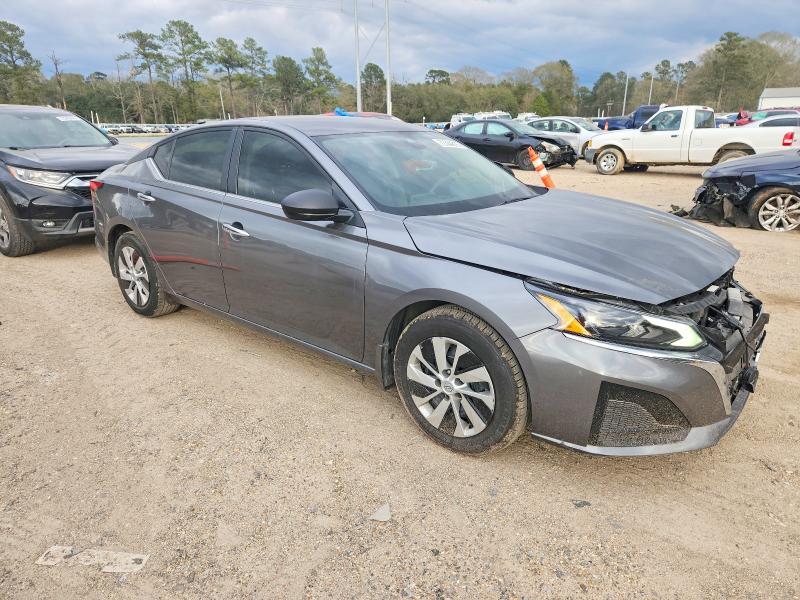 2024 Nissan Altima s