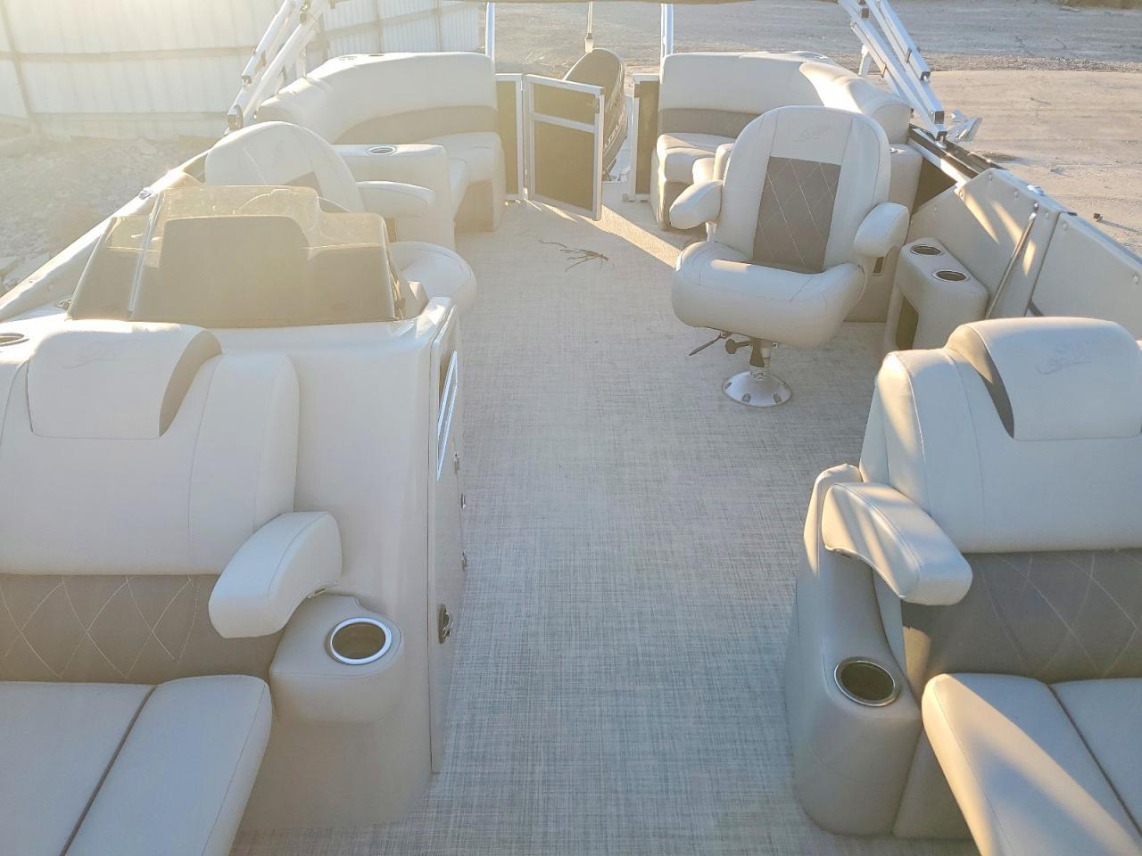 2020 Silverton ER Wave Pontoon Boat