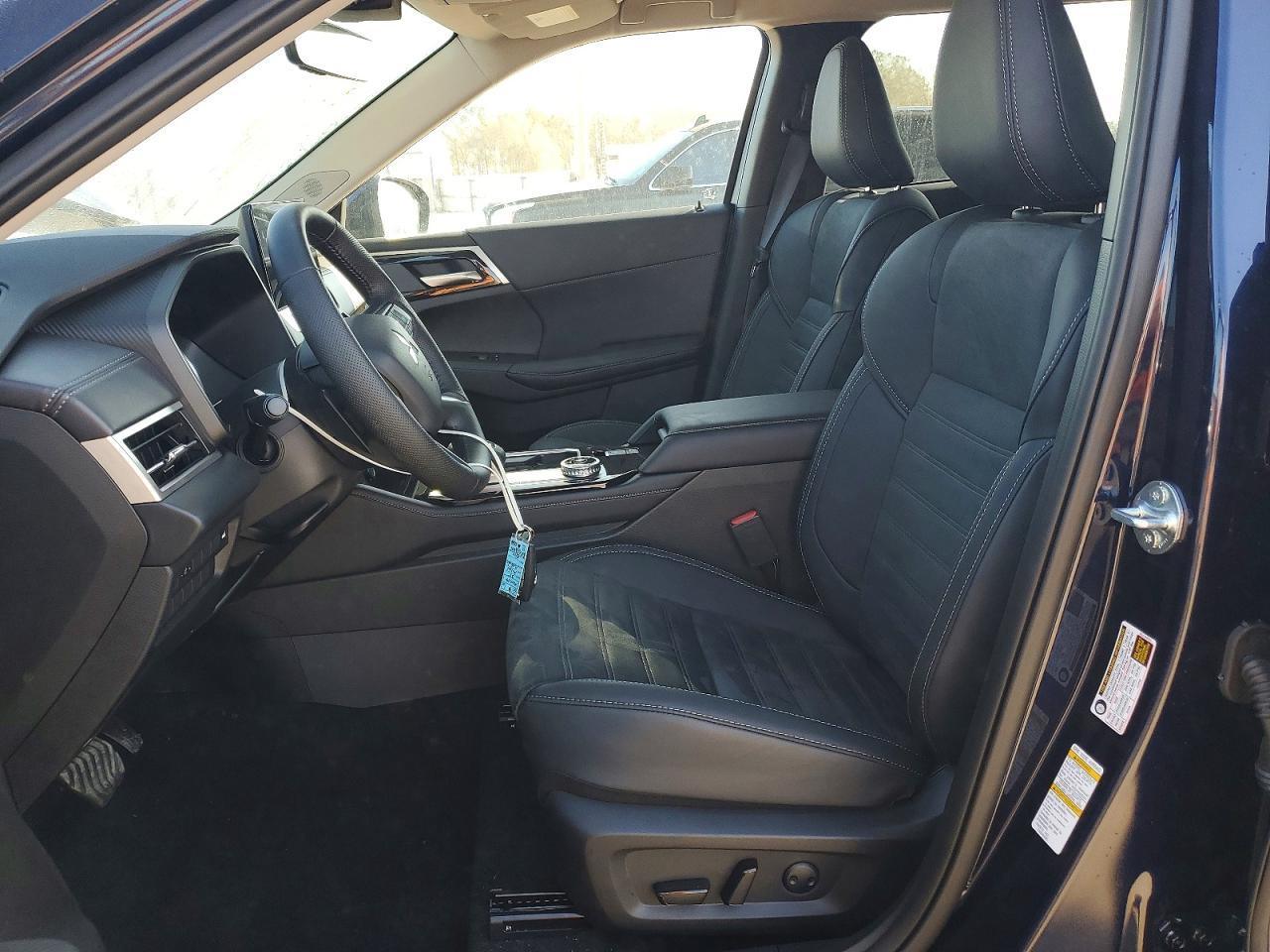 2025 Mitsubishi Outlander se