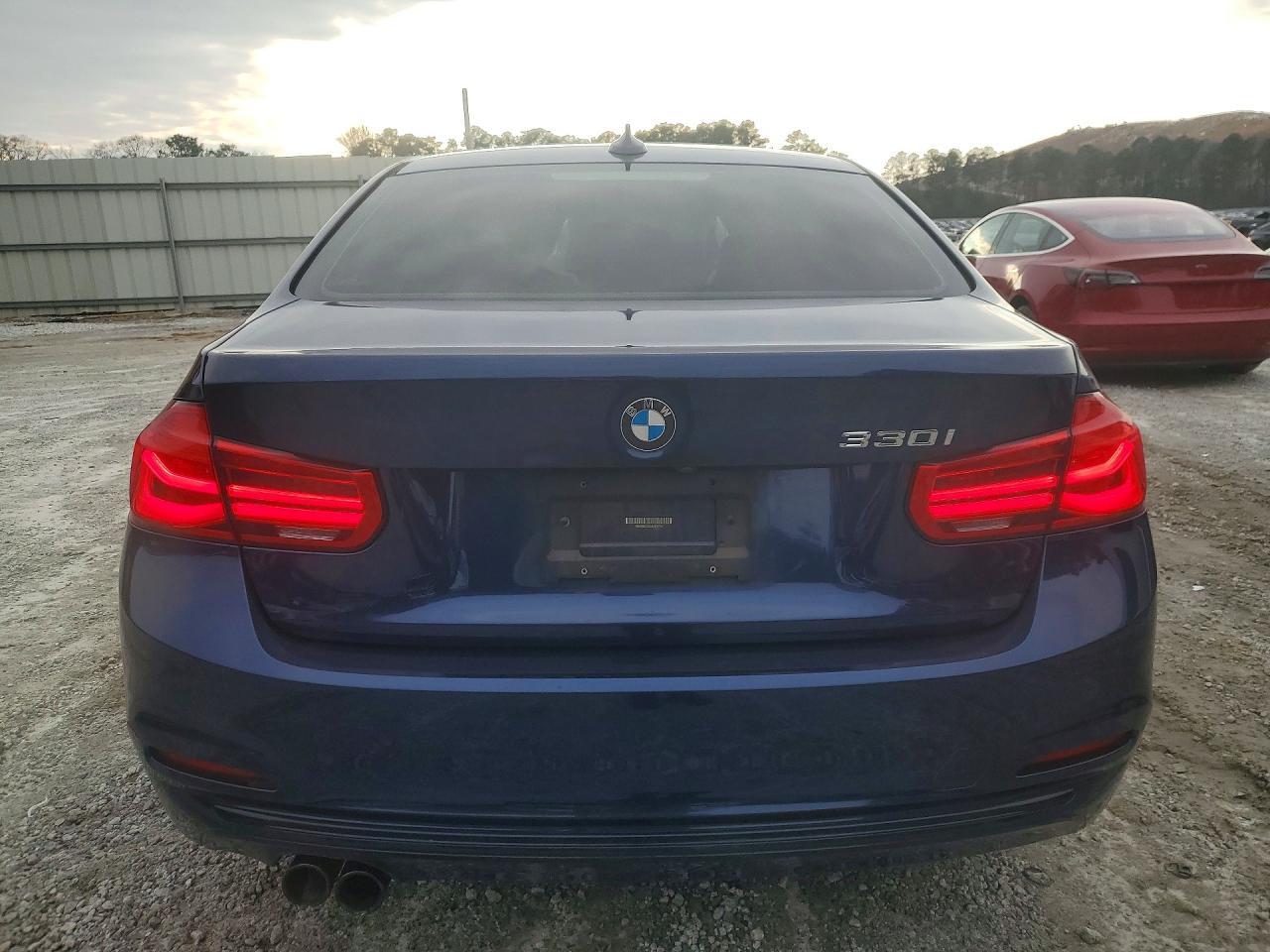 2018 BMW 330 i