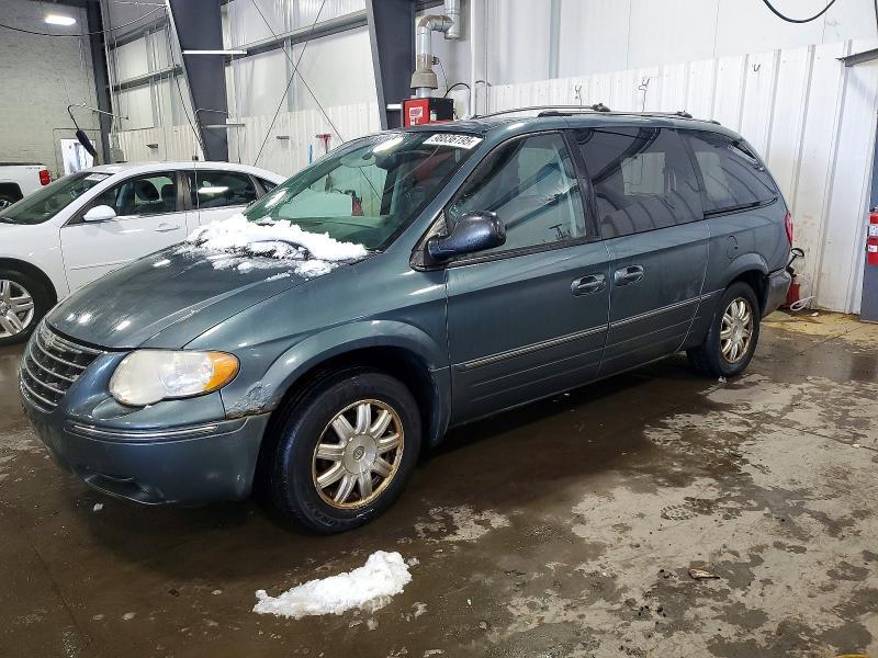2005 Chrysler Town & Country Limited